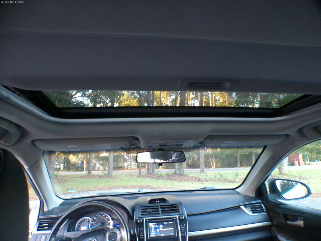 2012 Toyota Camry Image 15