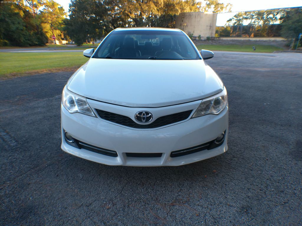2012 Toyota Camry Image 16