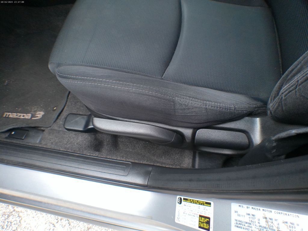 2011 Mazda Mazda3 Image 13