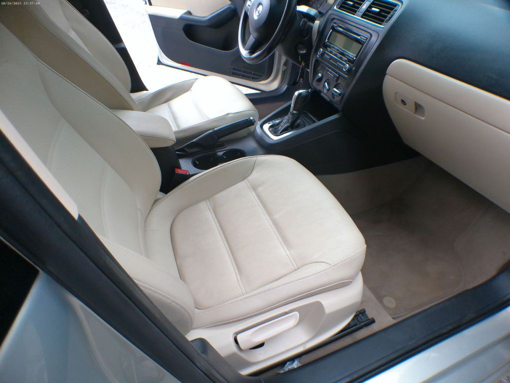 2011 Volkswagen Jetta Image 7