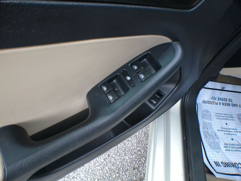 2011 Volkswagen Jetta Image 9