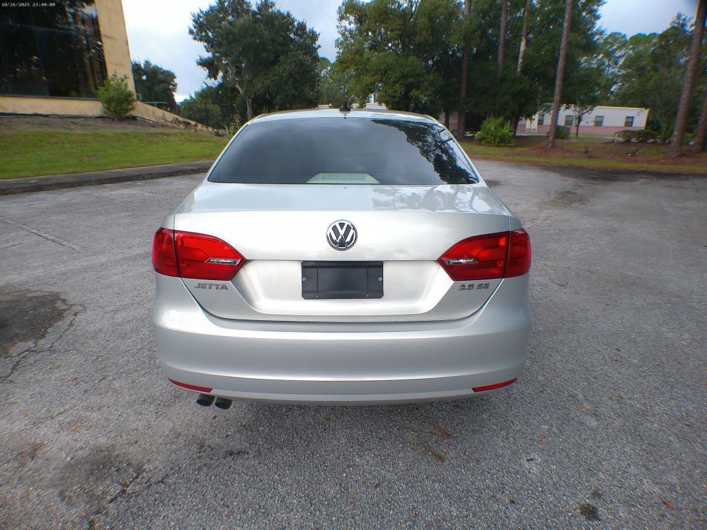 2011 Volkswagen Jetta Image 16