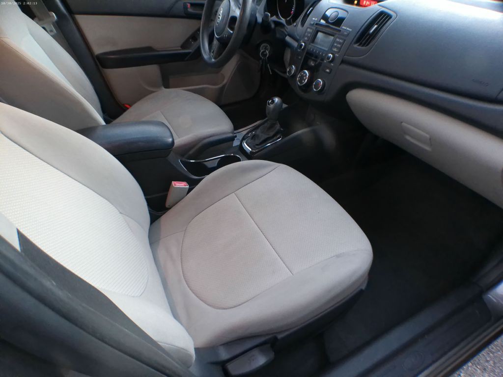 2012 Kia Forte Image 5