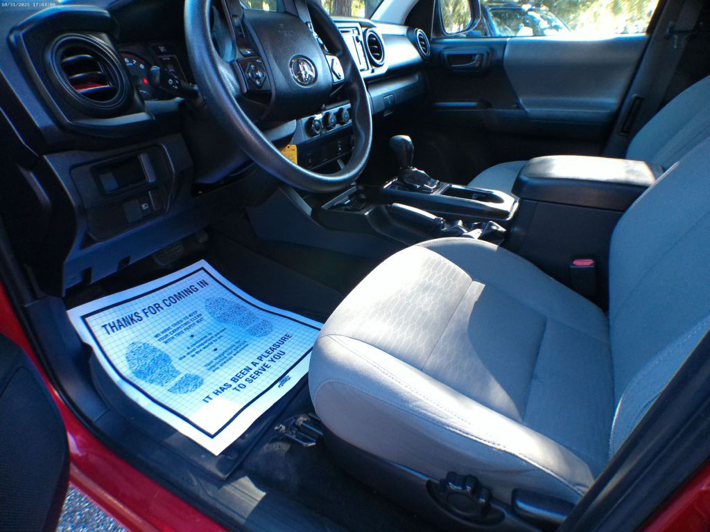 2019 Toyota Tacoma Image 5