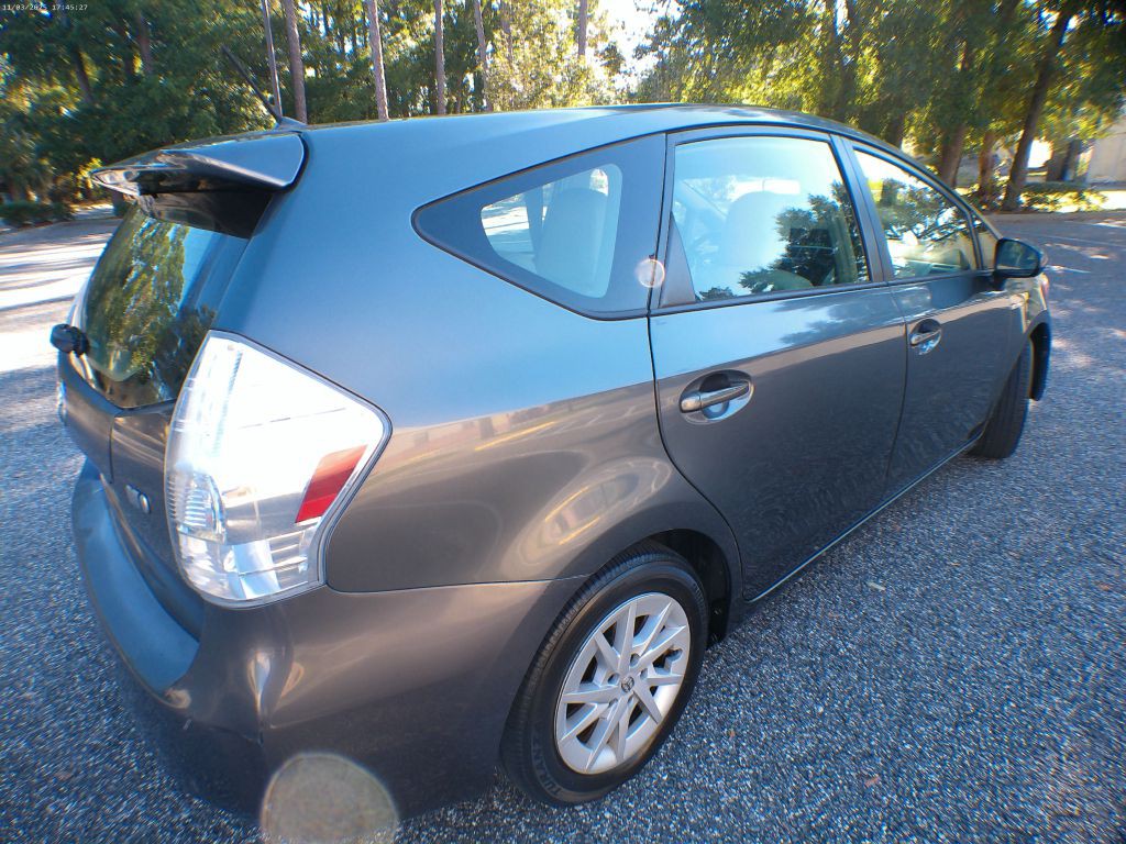 2014 Toyota Prius Image 3