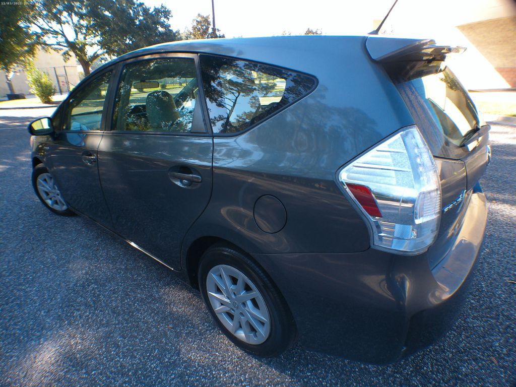2014 Toyota Prius Image 4