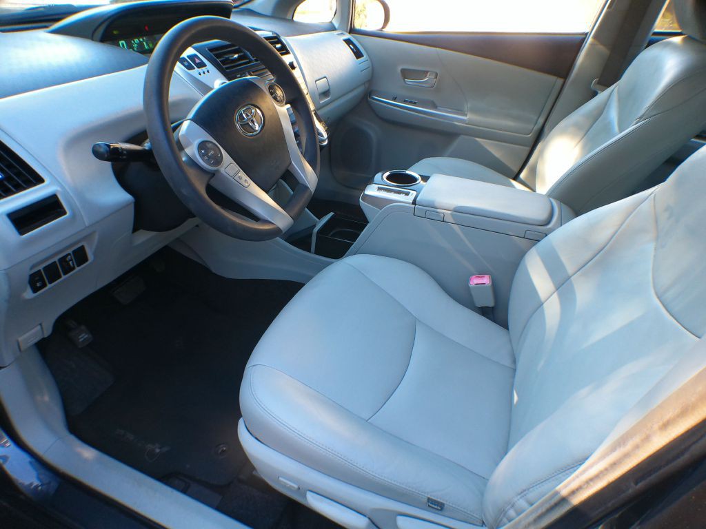 2014 Toyota Prius Image 5