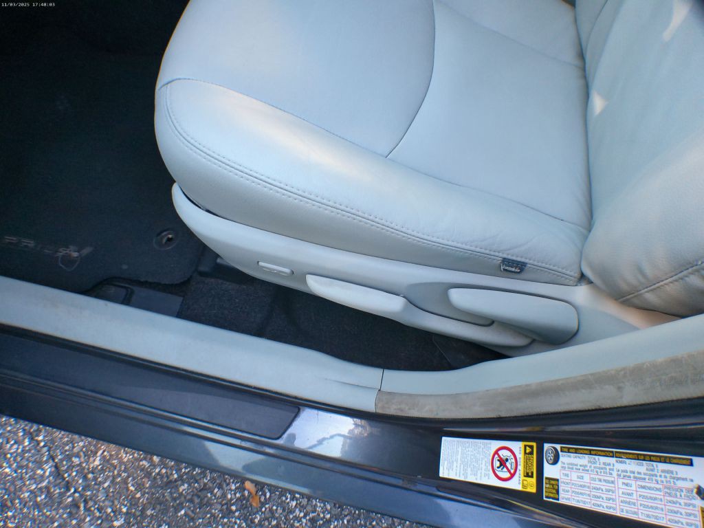 2014 Toyota Prius Image 11