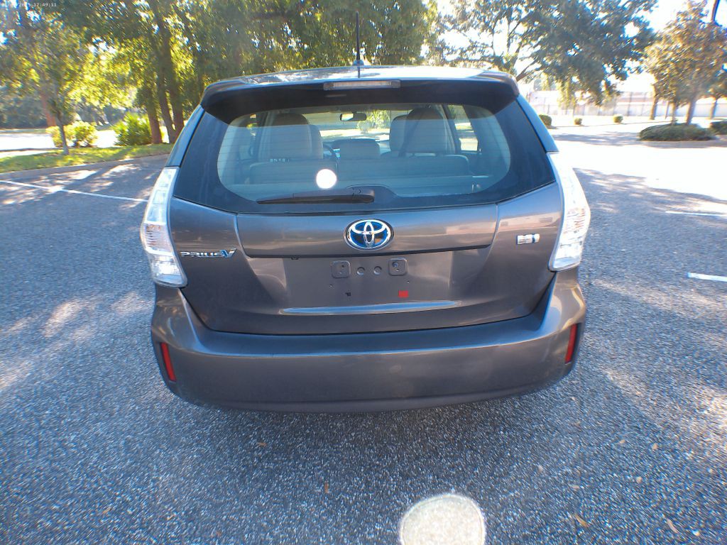 2014 Toyota Prius Image 17
