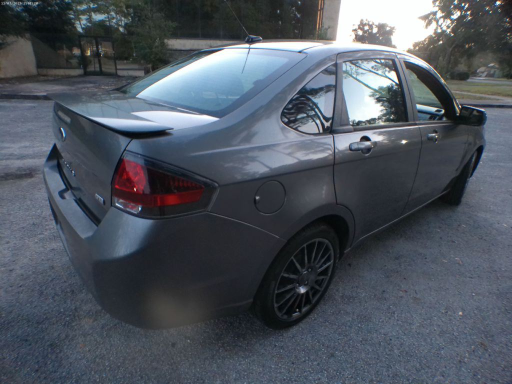 2011 Ford Focus Image 3