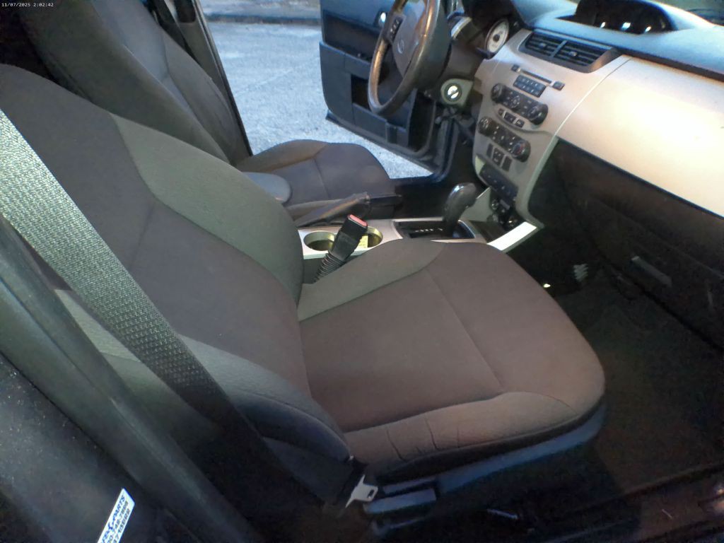 2011 Ford Focus Image 6