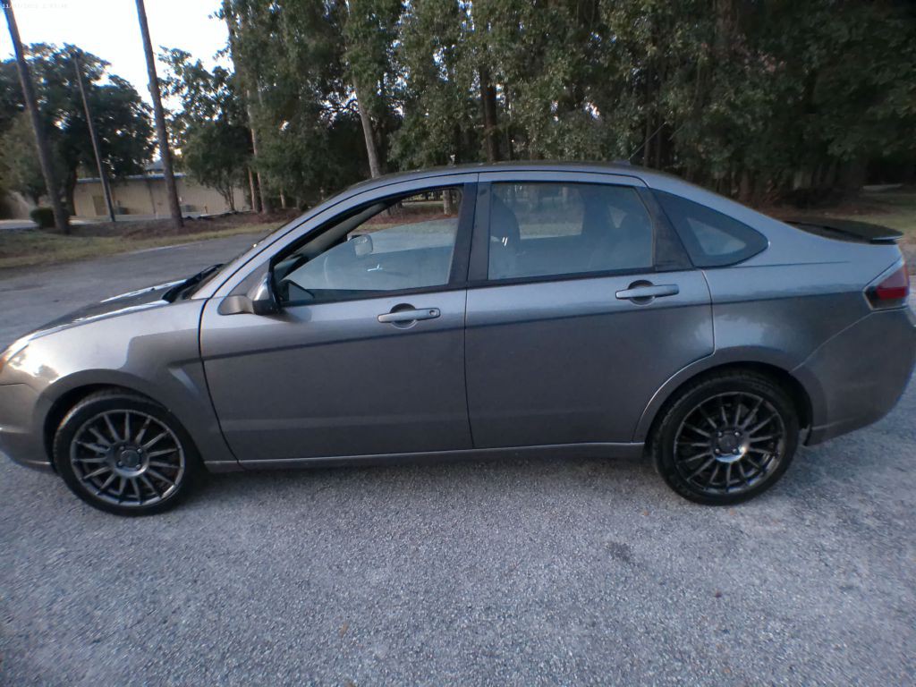 2011 Ford Focus Image 10