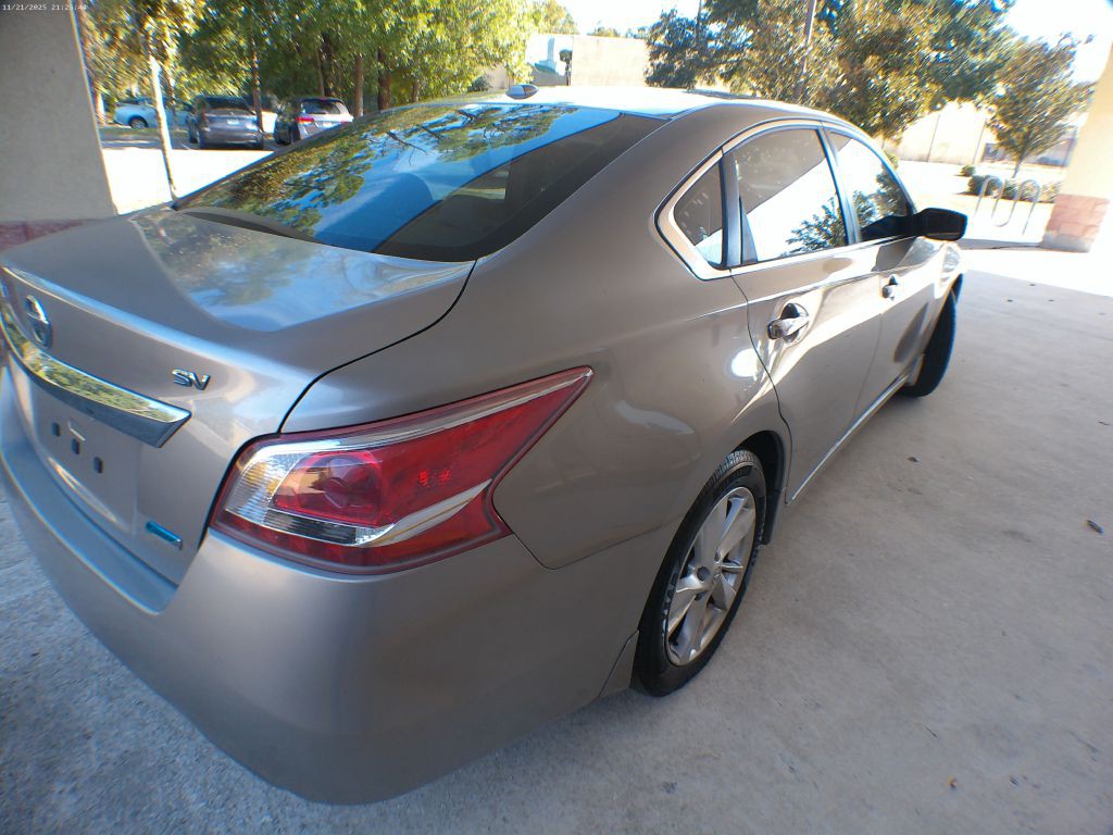 2013 Nissan Altima Image 3