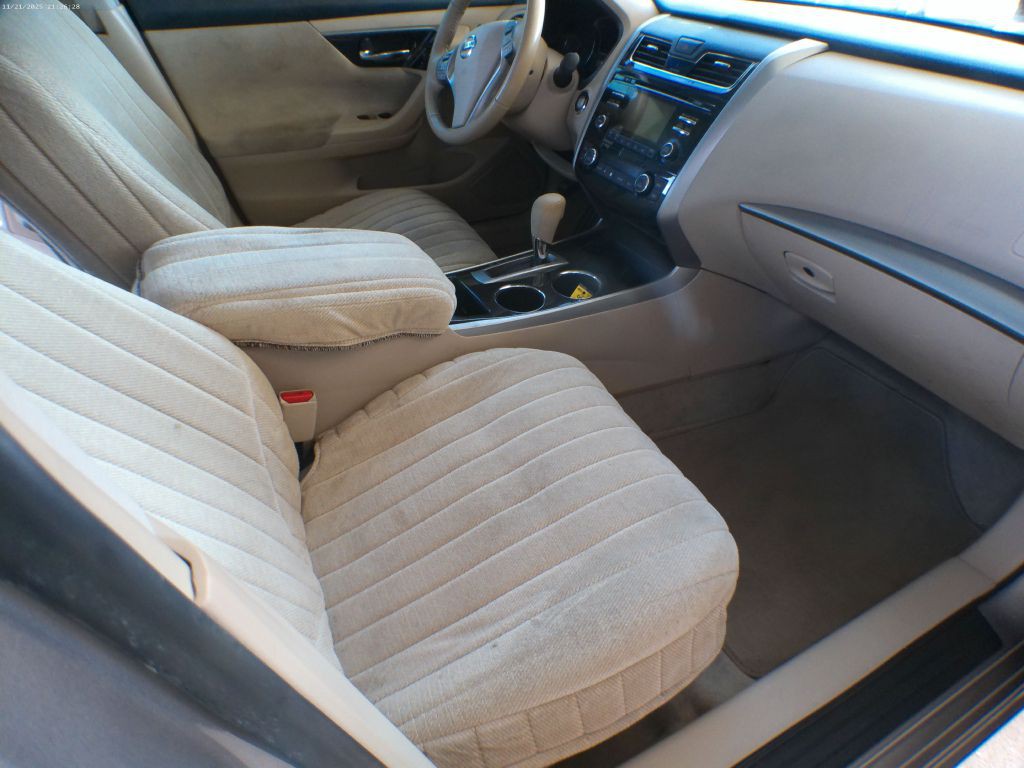 2013 Nissan Altima Image 7