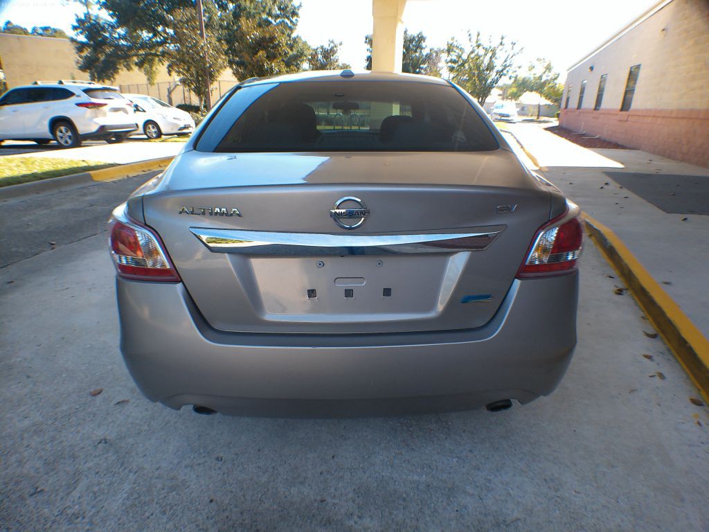 2013 Nissan Altima Image 16