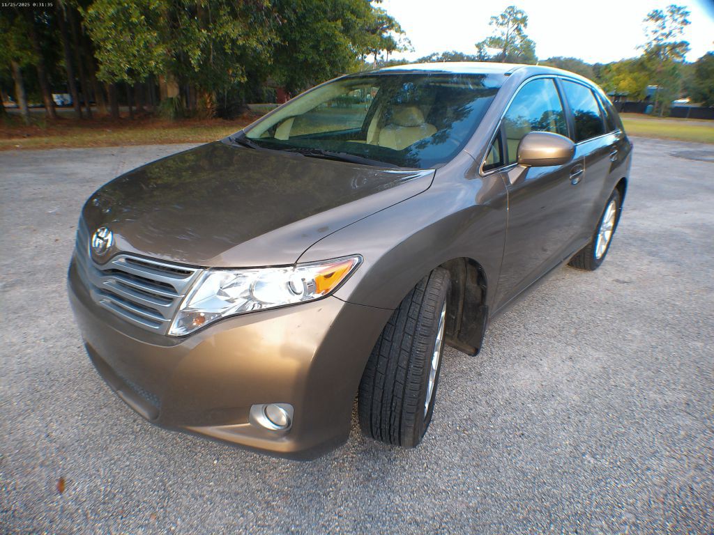 2010 Toyota Venza Image 1