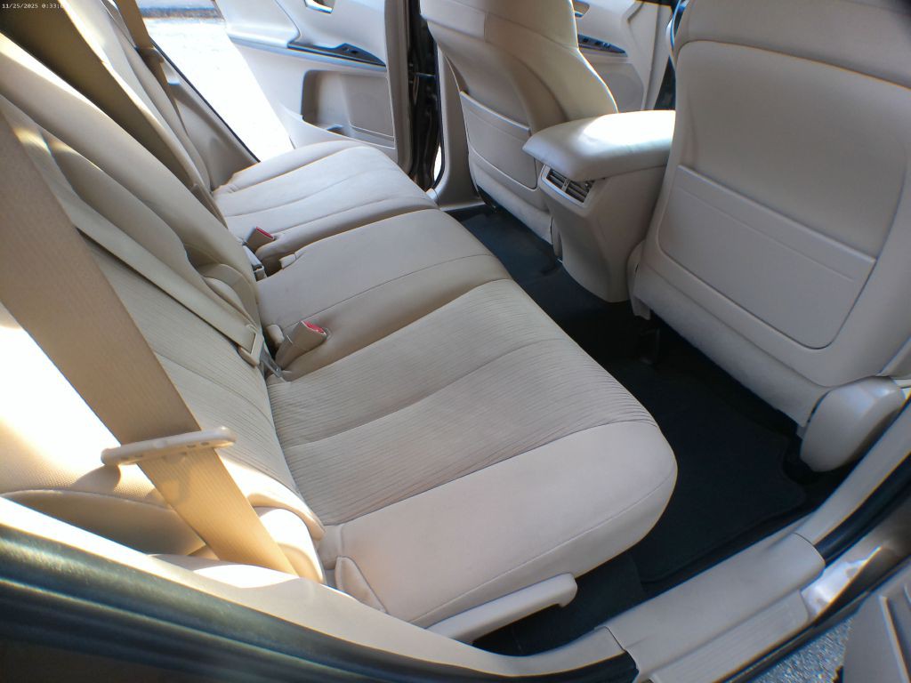 2010 Toyota Venza Image 9