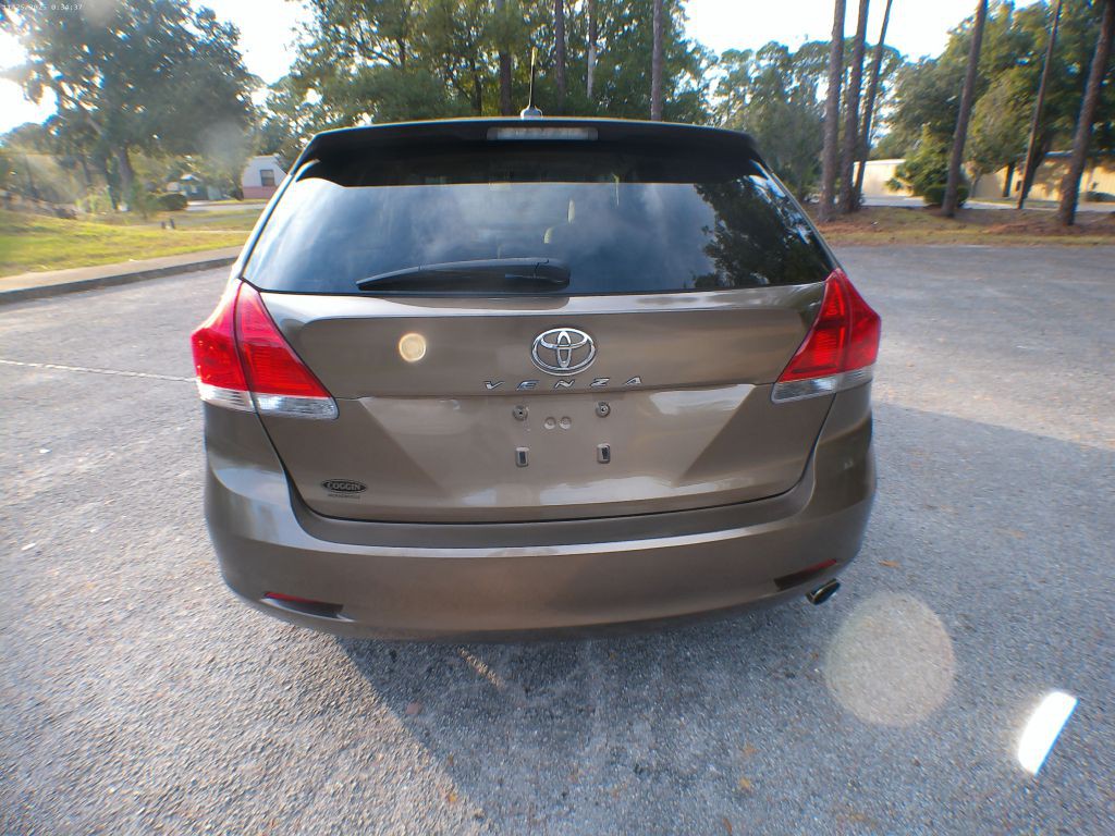 2010 Toyota Venza Image 17
