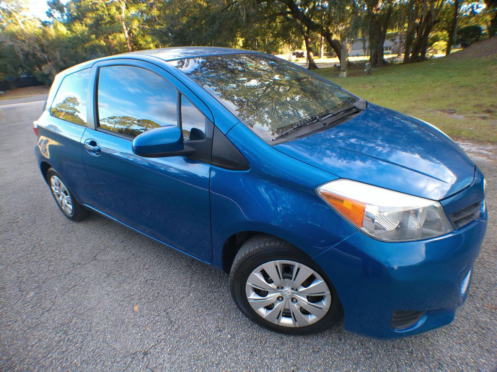 2013 Toyota Yaris Image 2