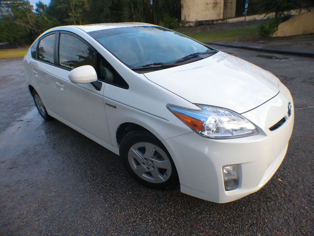 2011 Toyota Prius Image 2