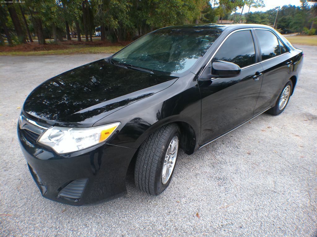 2012 Toyota Camry Image 1