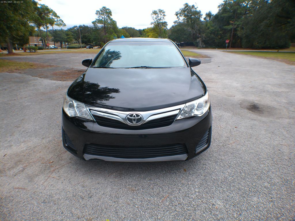 2012 Toyota Camry Image 14