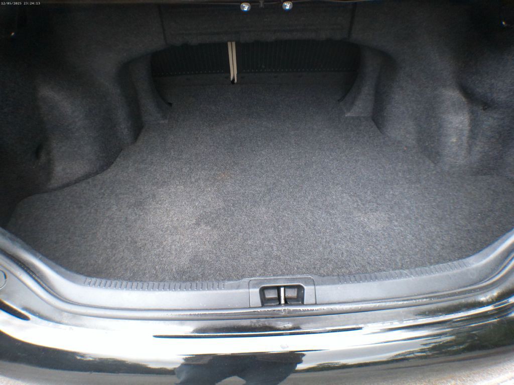 2012 Toyota Camry Image 19