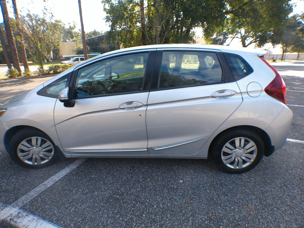 2015 Honda Fit Image 16
