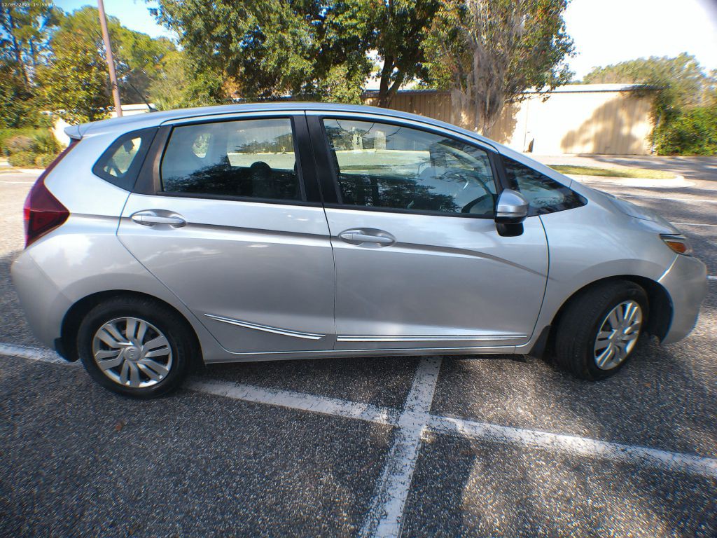 2015 Honda Fit Image 17