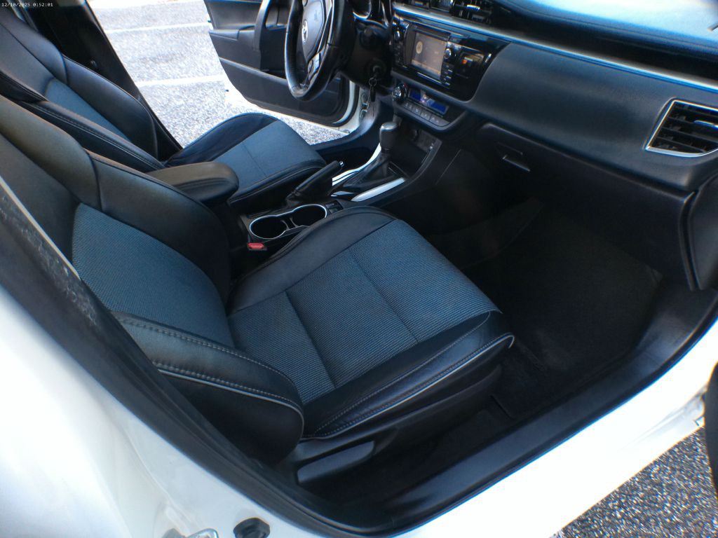 2015 Toyota Corolla Image 6