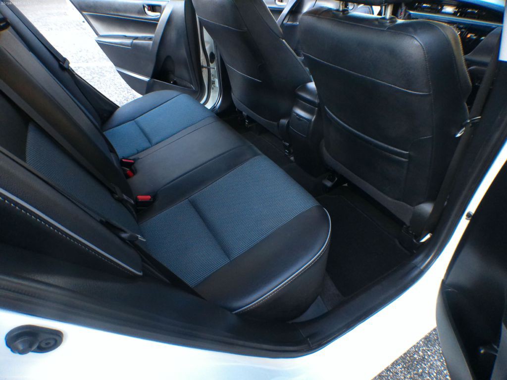 2015 Toyota Corolla Image 7