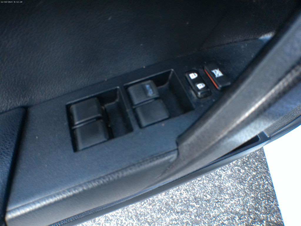 2015 Toyota Corolla Image 8