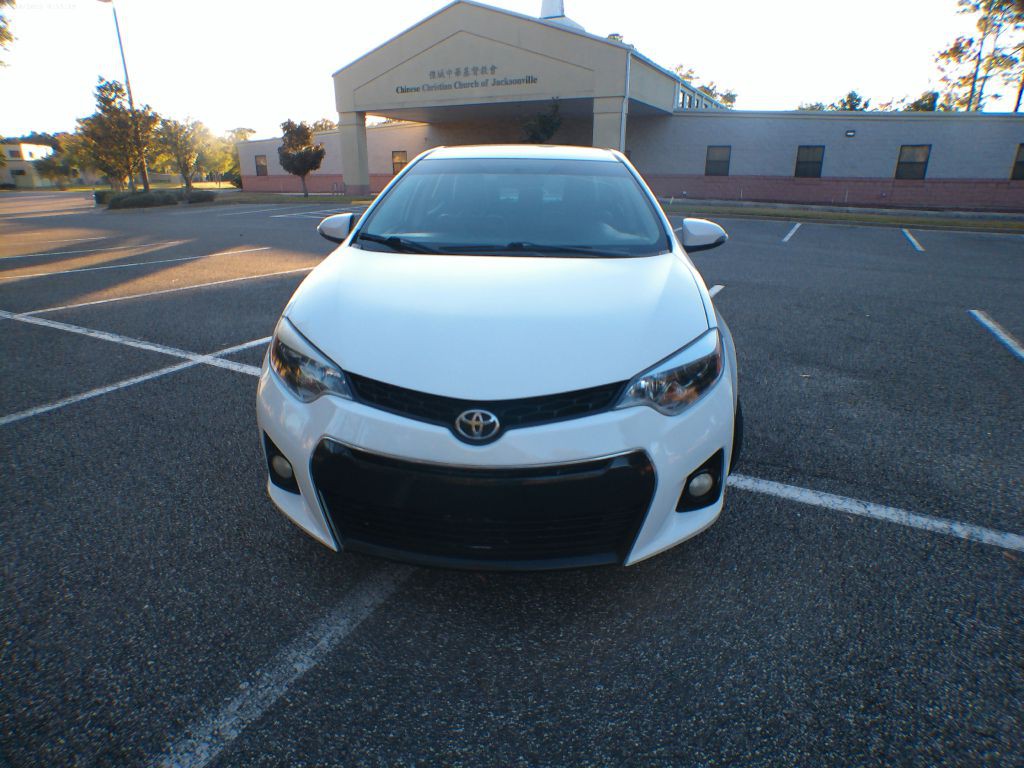 2015 Toyota Corolla Image 13