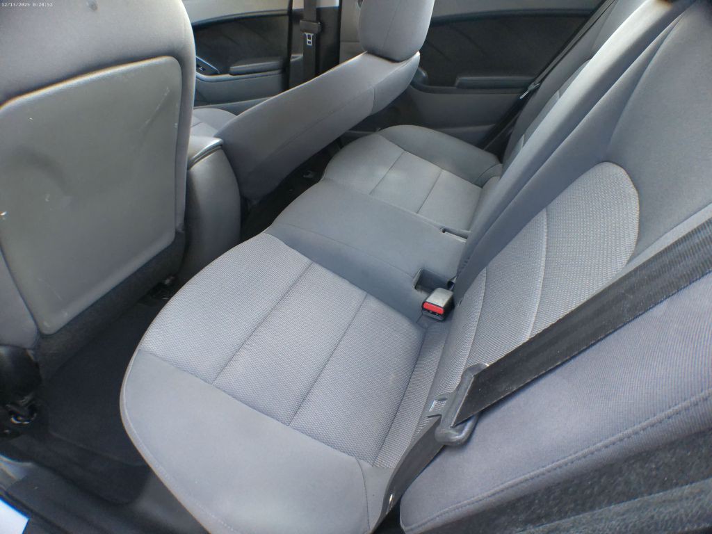 2018 Kia Forte Image 6