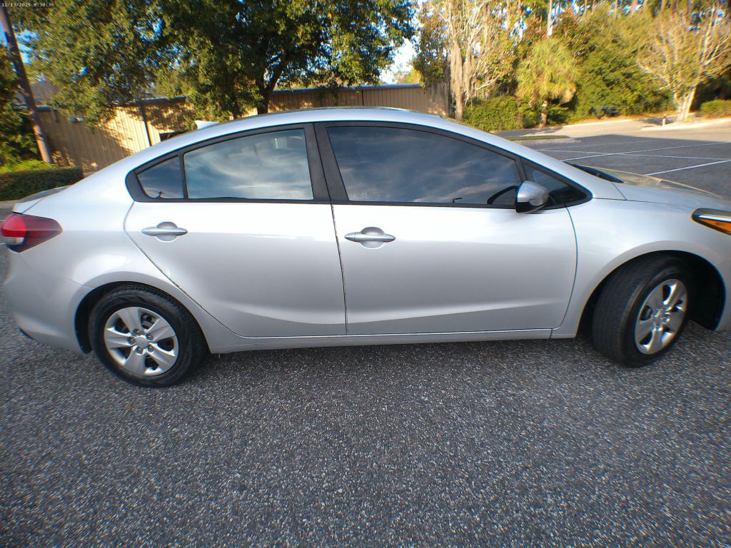 2018 Kia Forte Image 16