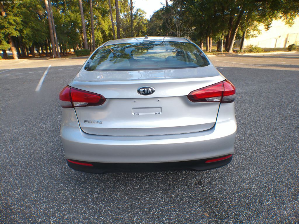 2018 Kia Forte Image 17