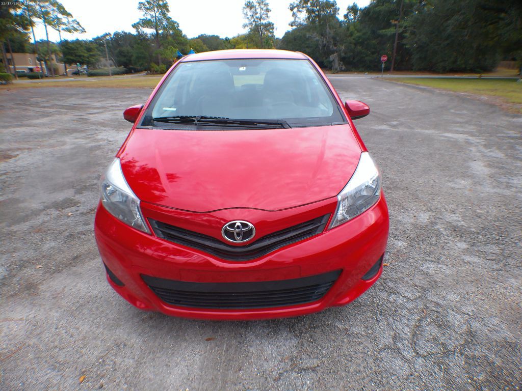 2013 Toyota Yaris Image 12