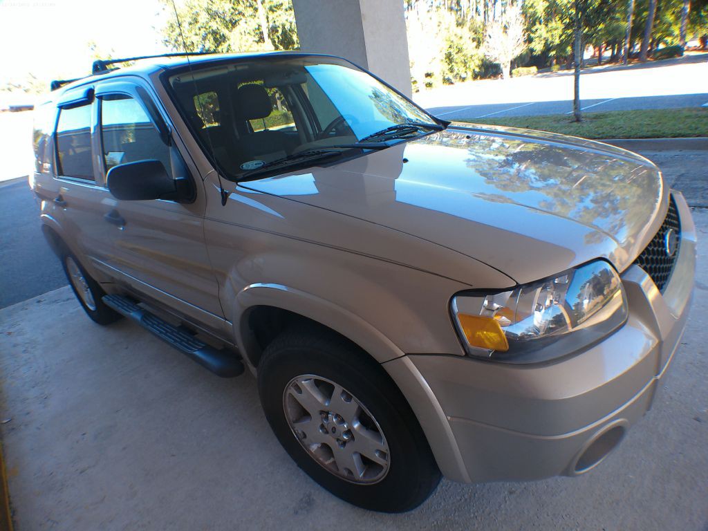 2007 Ford Escape Image 2
