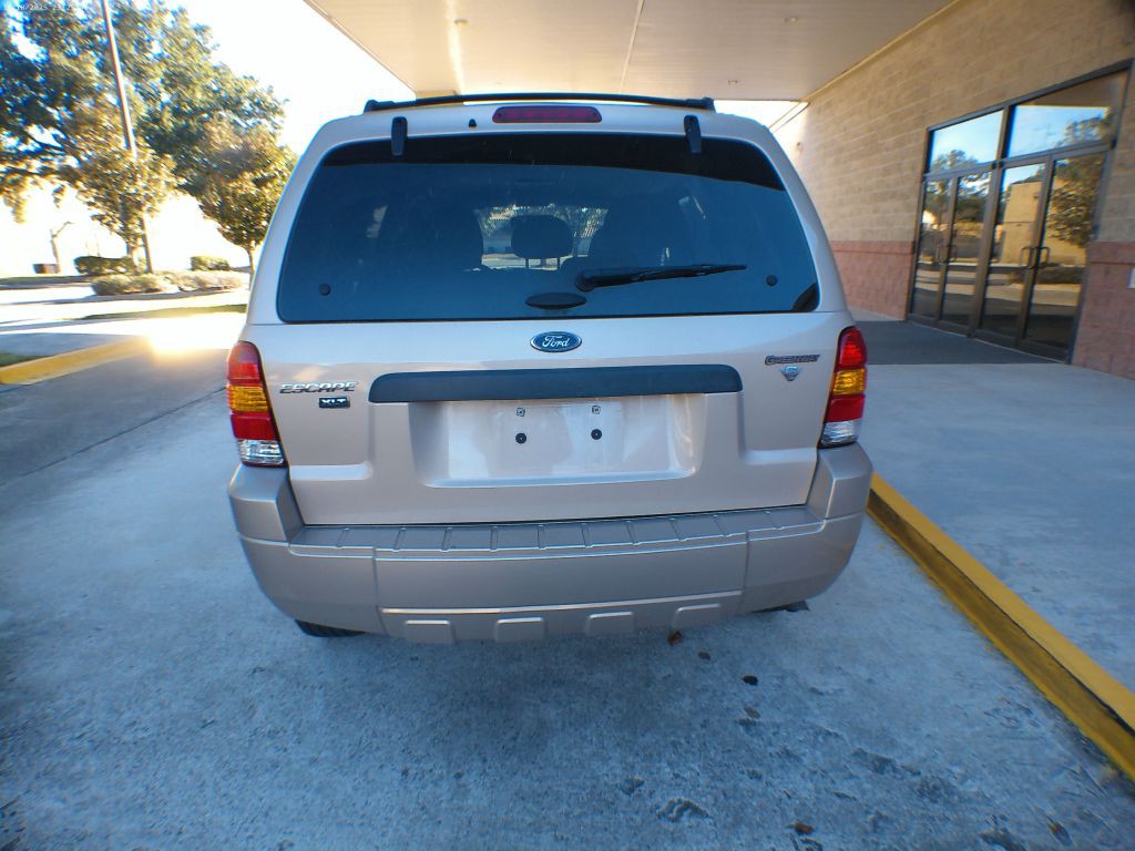 2007 Ford Escape Image 17