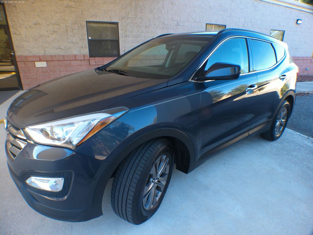 2013 Hyundai Santa Fe Sport Image 2
