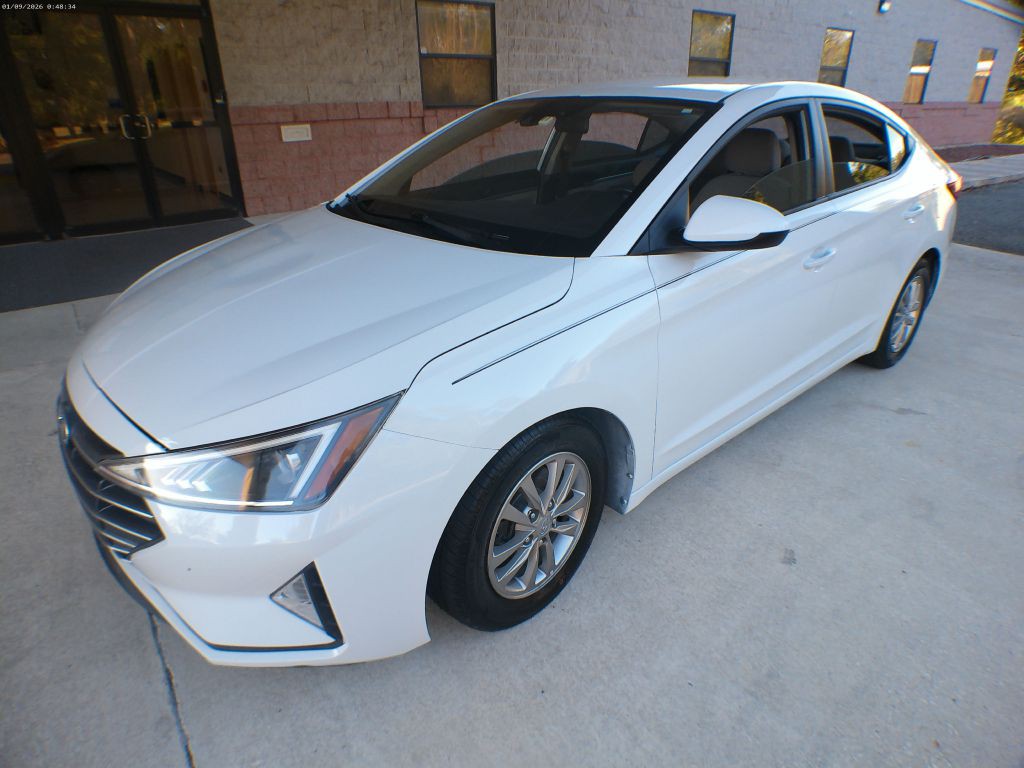 2019 Hyundai Elantra Image 1