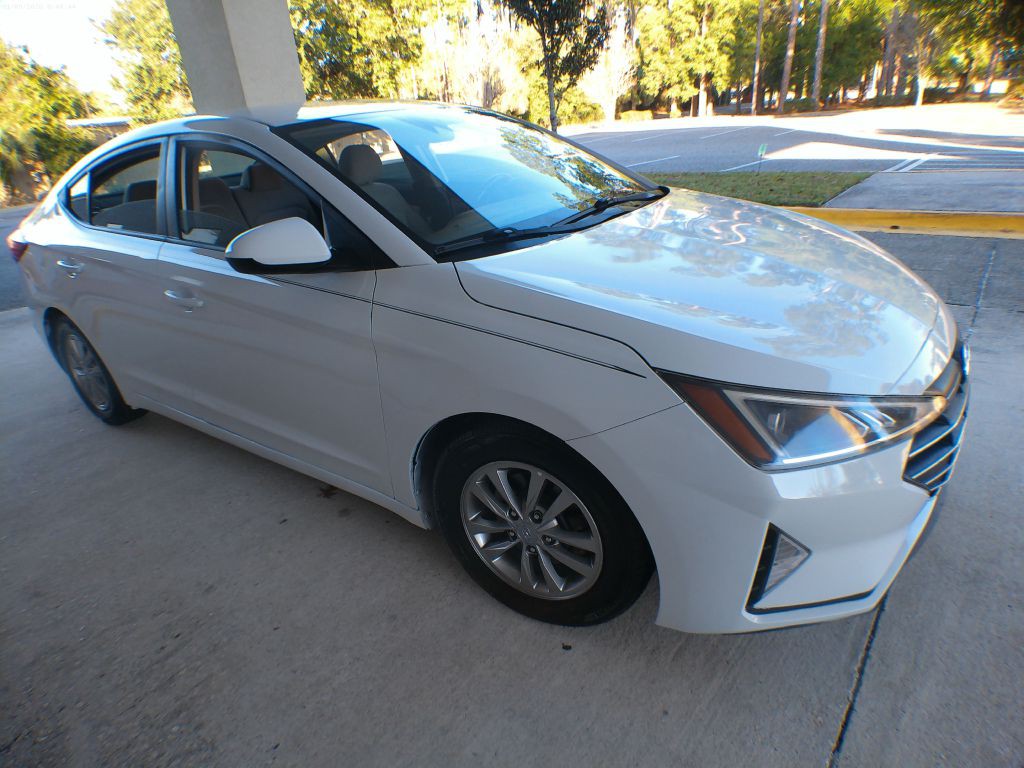 2019 Hyundai Elantra Image 2