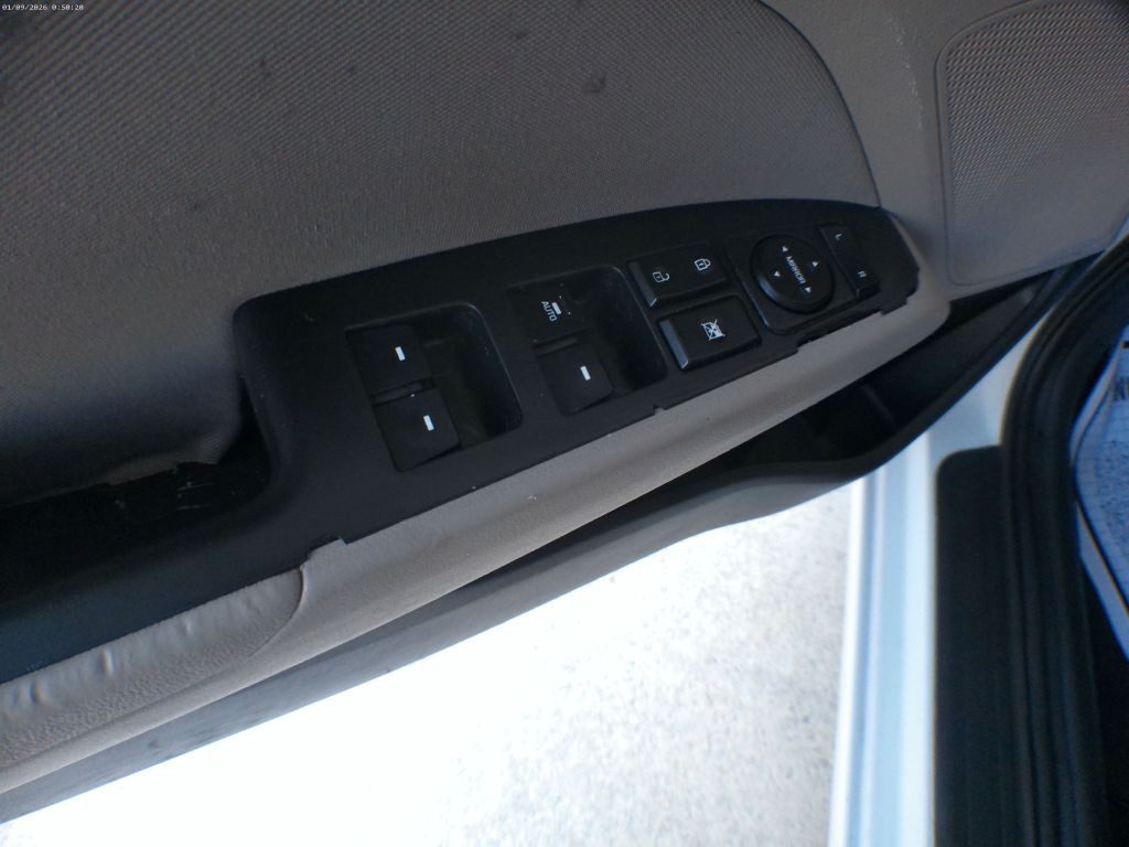 2019 Hyundai Elantra Image 9