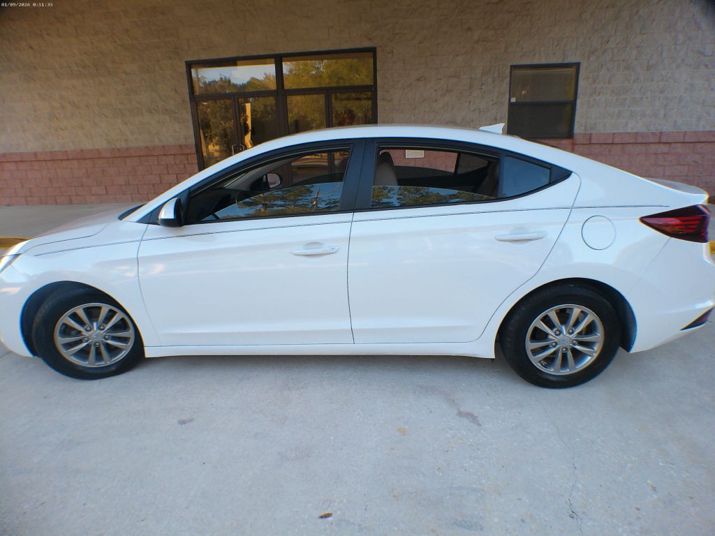 2019 Hyundai Elantra Image 15