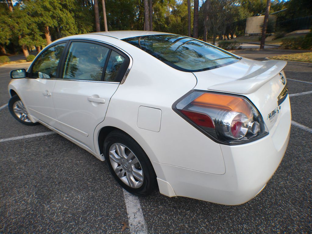 2012 Nissan Altima Image 4