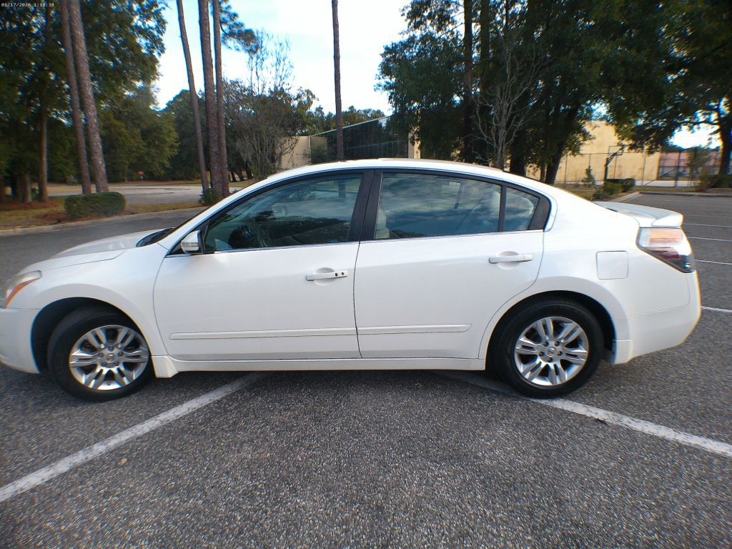 2012 Nissan Altima Image 11