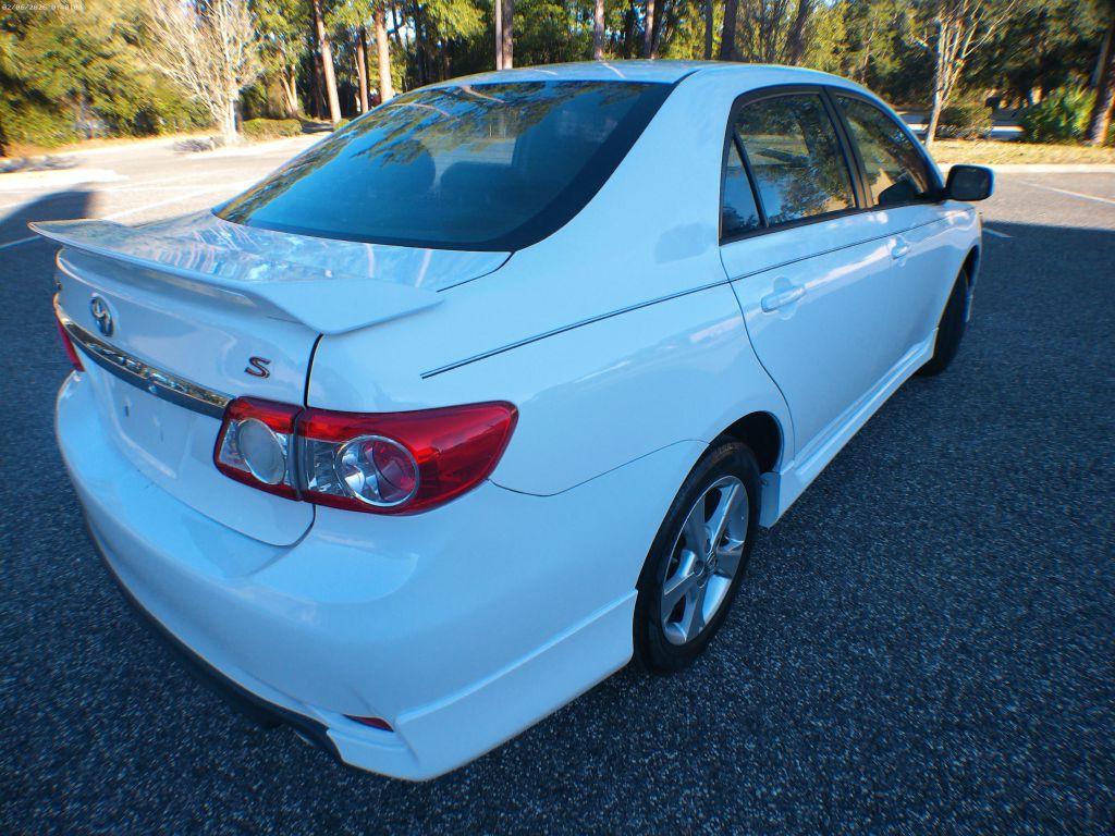 2013 Toyota Corolla Image 3