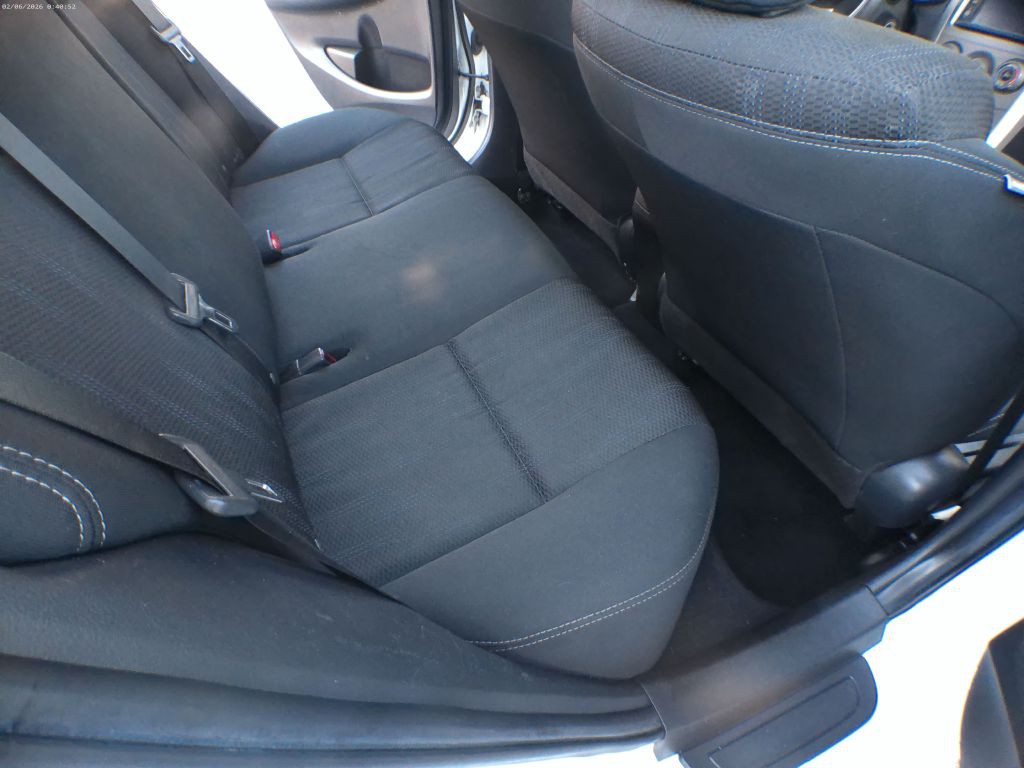 2013 Toyota Corolla Image 7