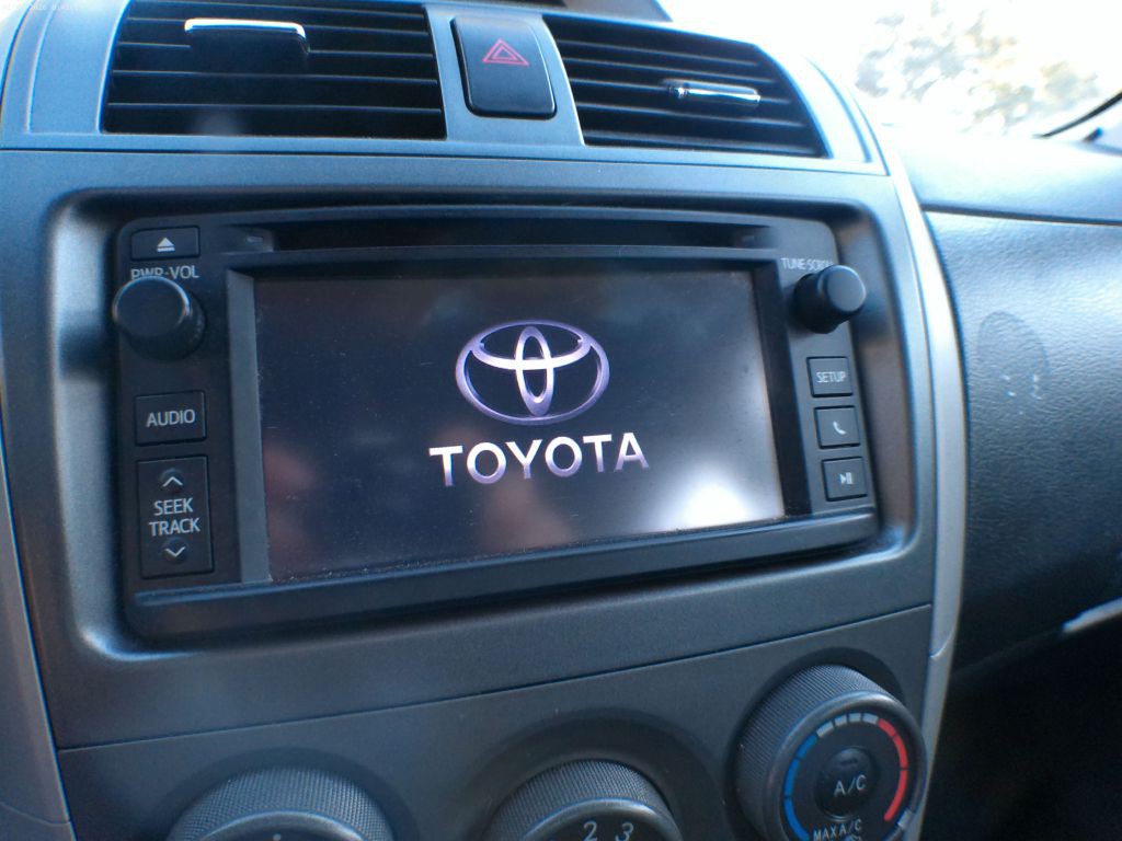 2013 Toyota Corolla Image 11