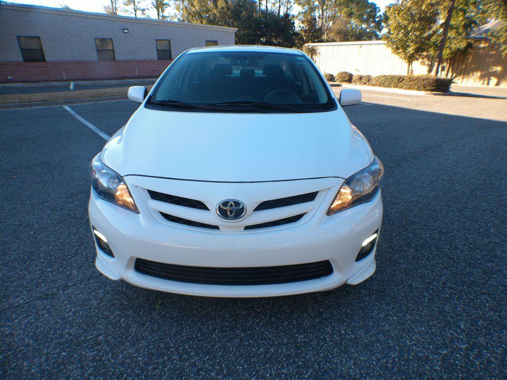 2013 Toyota Corolla Image 15
